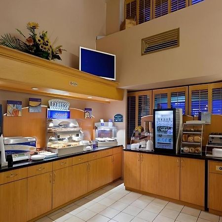 Holiday Inn Express Toronto East - Scarborough By Ihg المظهر الخارجي الصورة