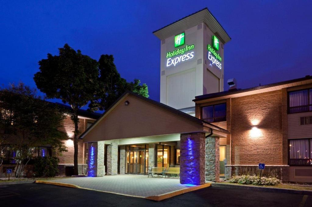 Holiday Inn Express Toronto East - Scarborough By Ihg المظهر الخارجي الصورة