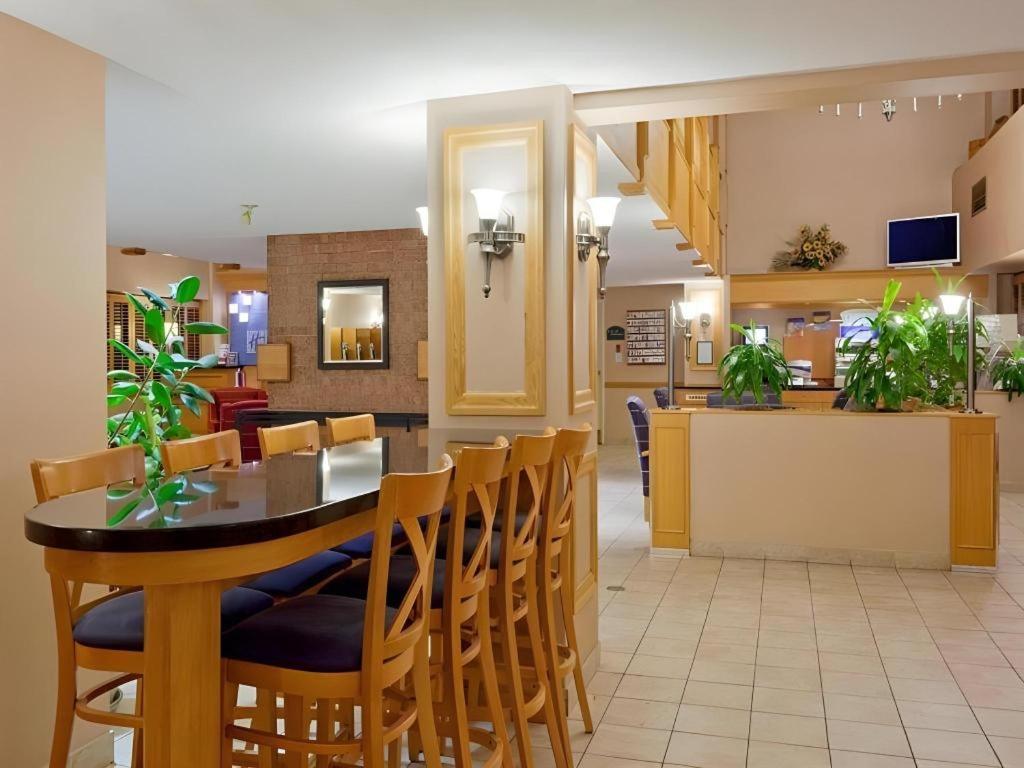 Holiday Inn Express Toronto East - Scarborough By Ihg المظهر الخارجي الصورة