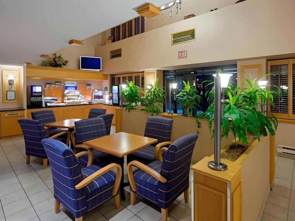 Holiday Inn Express Toronto East - Scarborough By Ihg المظهر الخارجي الصورة
